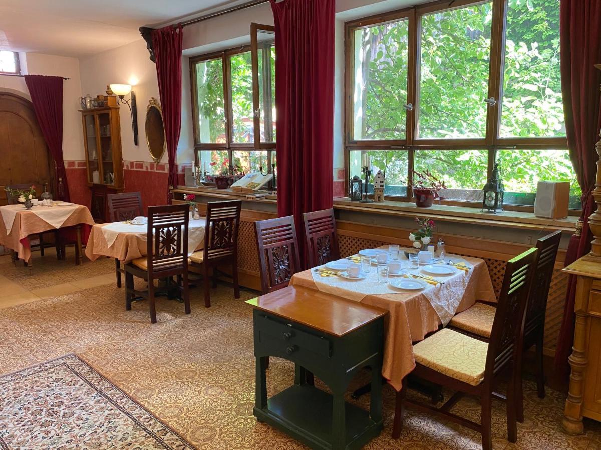 Kreuzerhof Hotel Garni روتنبورغ أوب در تاوبر المظهر الخارجي الصورة
