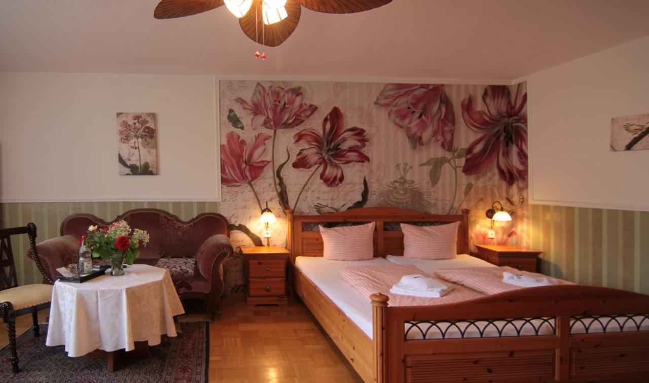 Kreuzerhof Hotel Garni روتنبورغ أوب در تاوبر المظهر الخارجي الصورة