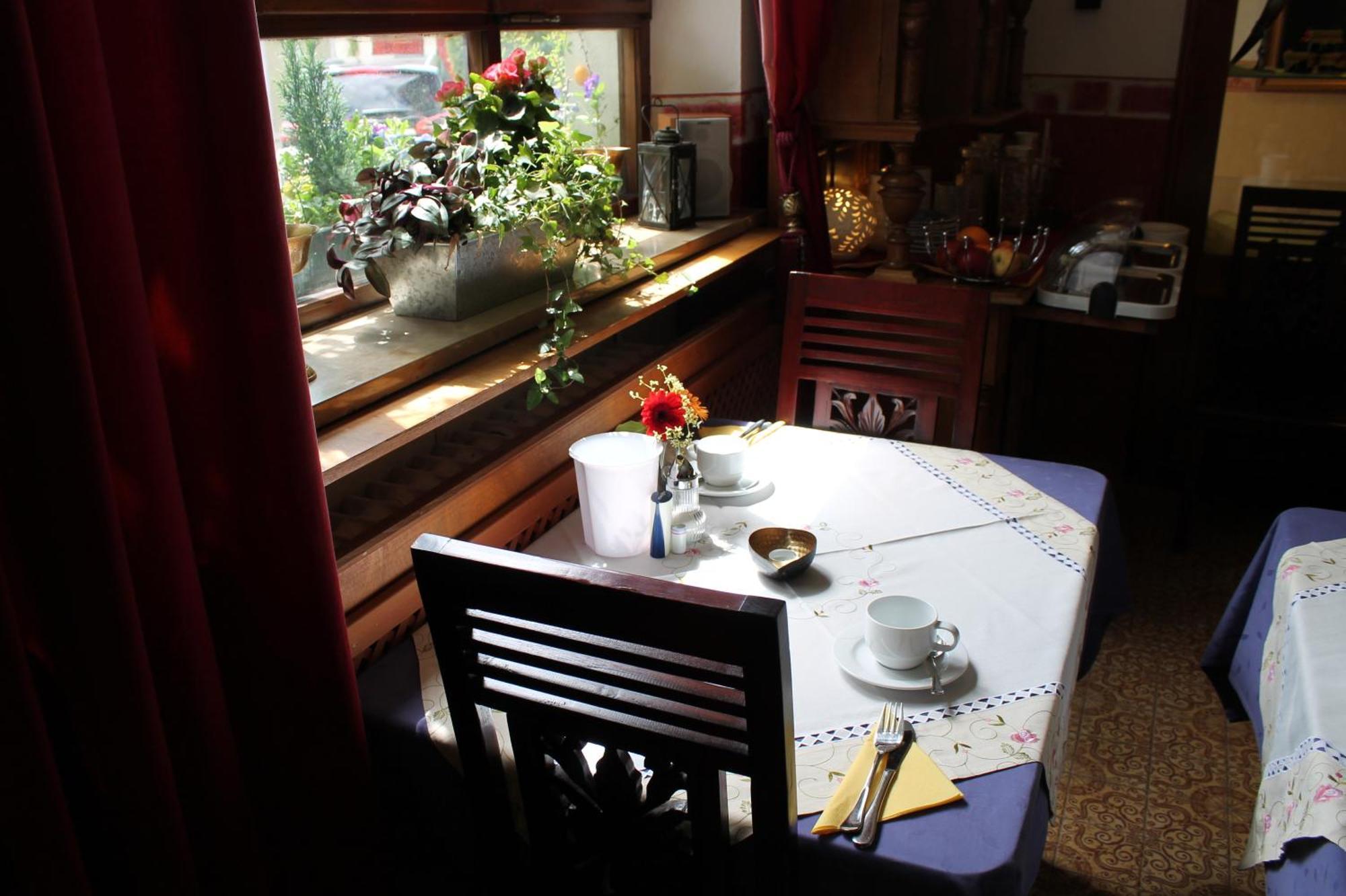 Kreuzerhof Hotel Garni روتنبورغ أوب در تاوبر المظهر الخارجي الصورة