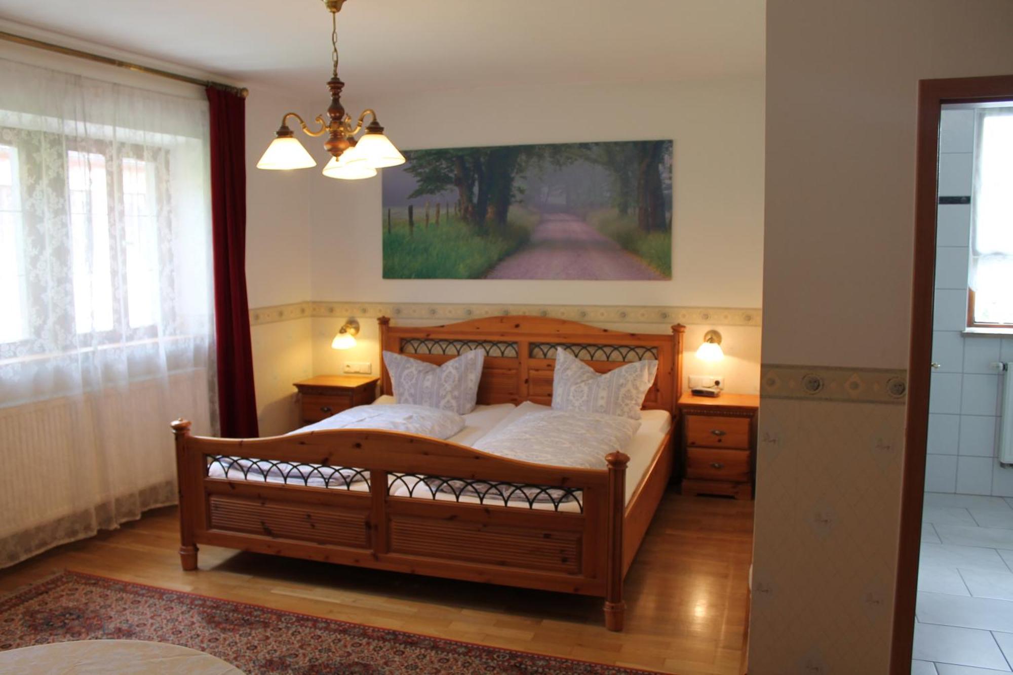Kreuzerhof Hotel Garni روتنبورغ أوب در تاوبر المظهر الخارجي الصورة
