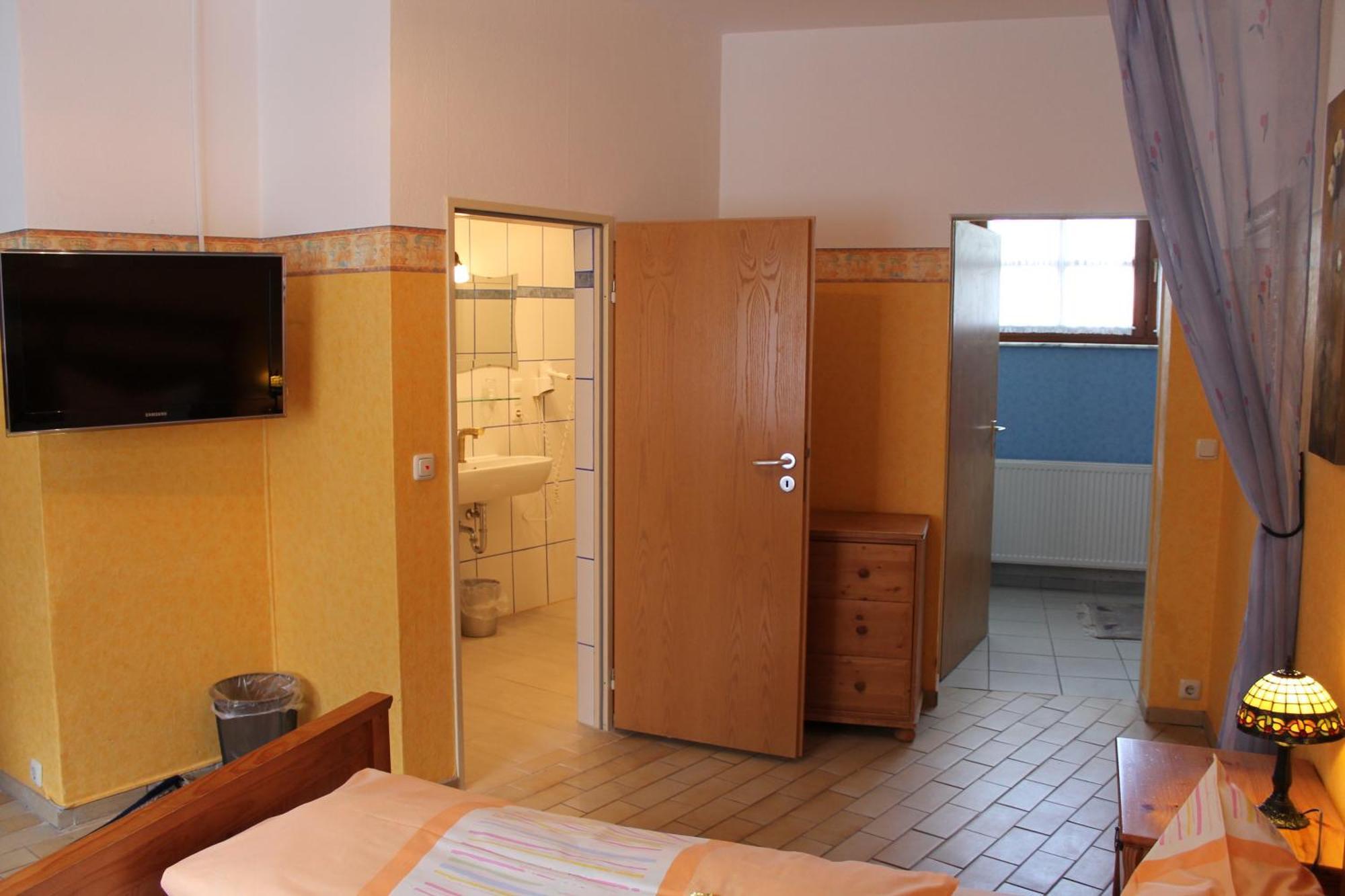 Kreuzerhof Hotel Garni روتنبورغ أوب در تاوبر المظهر الخارجي الصورة